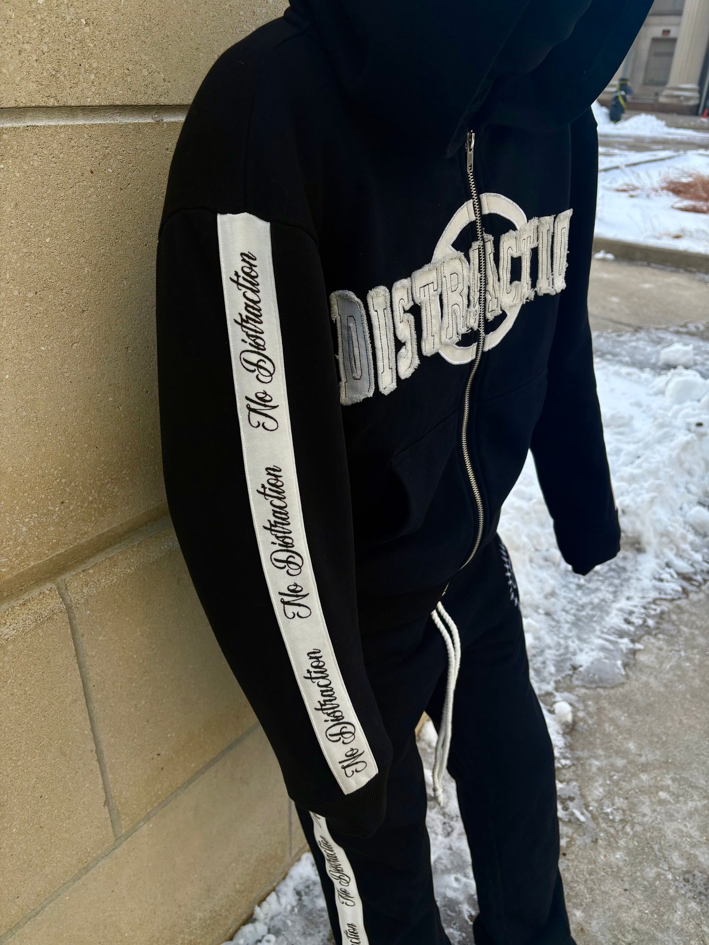 NoDistractions sweats suit